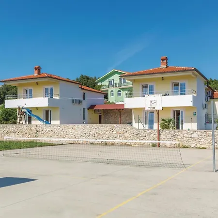 3 Bedroom Beautiful In Labin Apartment